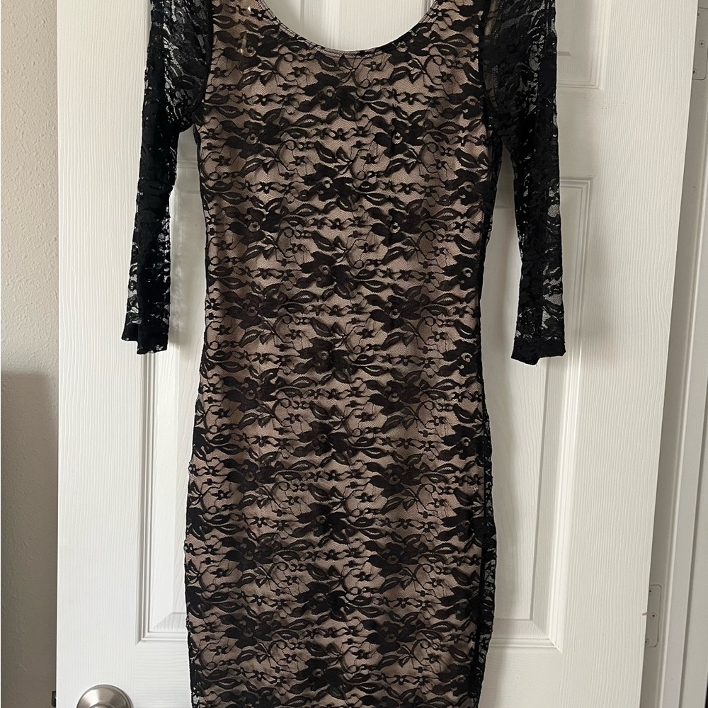 Black Bodycon Dress with Cuffed Sleeves for Cocktail